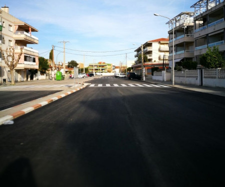 Zona pavimentada al carrer de Mallorca