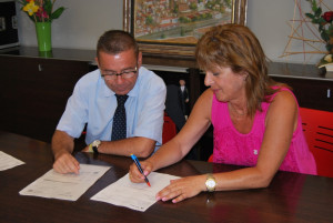Signatura acord La Caixa