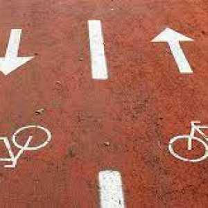 72. Foto. Carril bici escolar