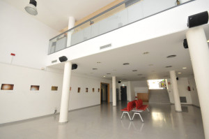 Interior del Centre social Joan Roig i Piera