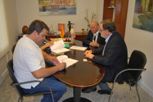 Signatura contracte productes neteja