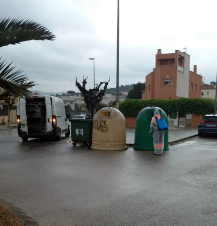 desinfeccio_contenidors_3.jpg