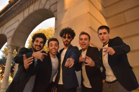 Els Amics de Manel foto amb banda.JPG