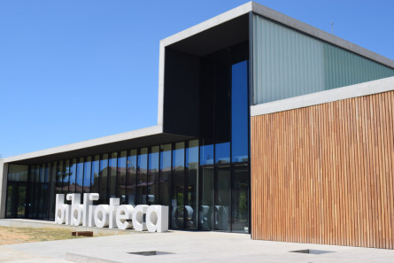 Façana de la nova biblioteca