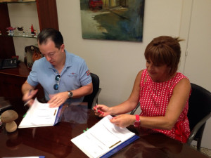 Signatura contracte manteniment platges 2015