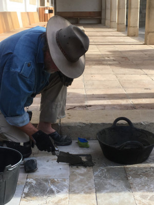 Col·locació d'una llamborda a Sant Llorenç des Cardassar