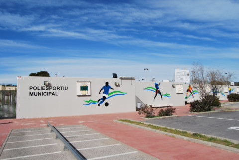 Façana del poliesportiu municipal