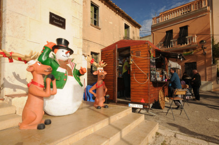 Fira de Nadal a la porta del castell