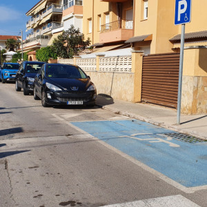 52. Foto Increment de places d'estacionament reservades a persones amb mobilitat reduïda al Barri Marítim