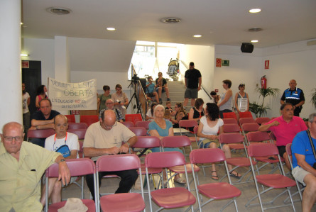 Representants de la llar d'infants l'Estel manifestant-se
