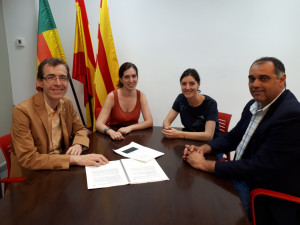 Esquerra, Ivan Capdevila i Carla Garcia, de l'Estudi Ramon Folch; Míriam Romero, de la Diputació, i el regidor de Medi ambient i salut, Josep Maria Hugué