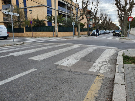 Pas de vianants al passeig de Narcís Bardají