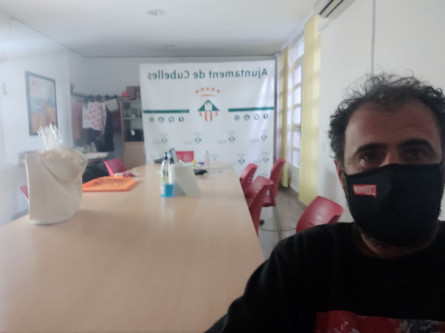 El regidor Pérez durant la sessió de treball de Transparència